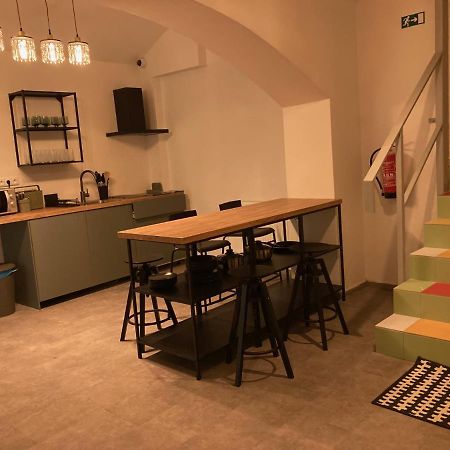 Capsule Hostel Erbenova Prague Extérieur photo