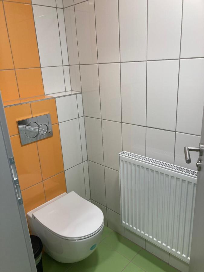 Capsule Hostel Erbenova Prague Extérieur photo
