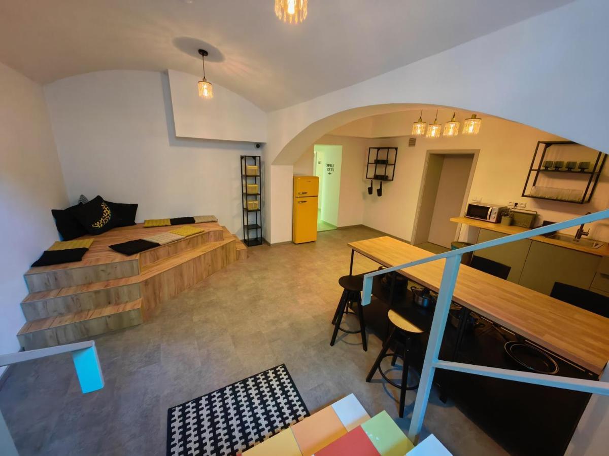 Capsule Hostel Erbenova Prague Extérieur photo