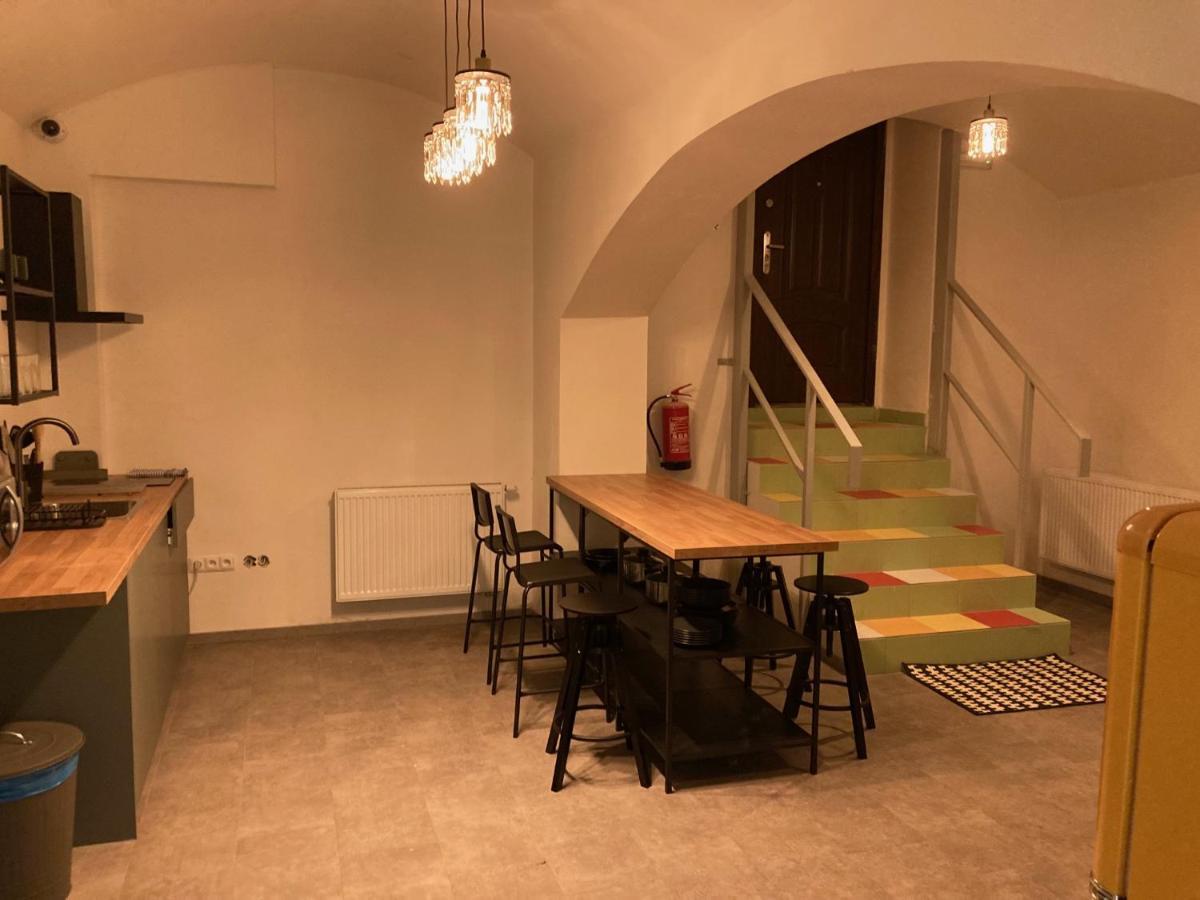 Capsule Hostel Erbenova Prague Extérieur photo